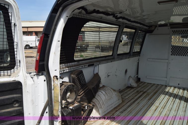 image for item K8578 2011 Chevrolet Express 2500 Cargo van