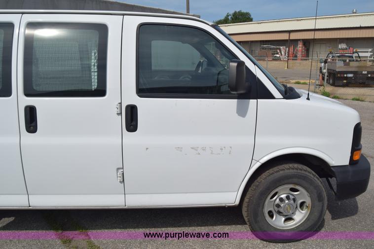 image for item K8578 2011 Chevrolet Express 2500 Cargo van