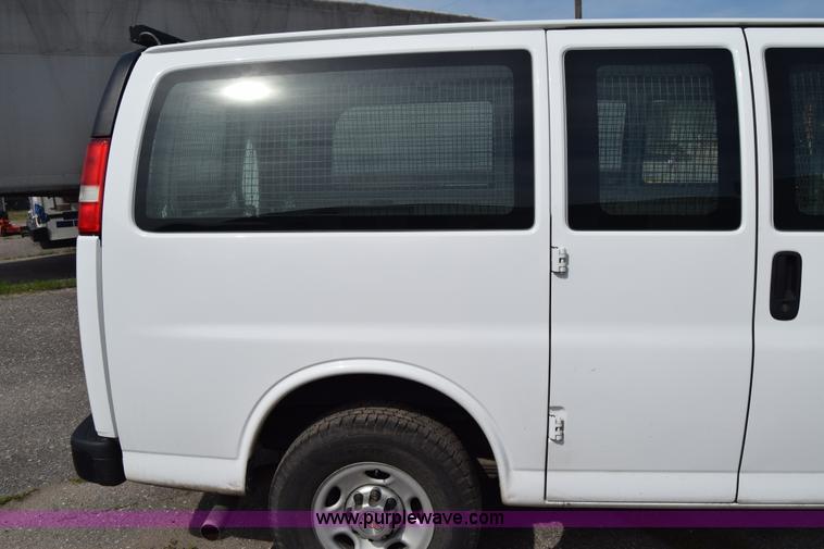 image for item K8578 2011 Chevrolet Express 2500 Cargo van