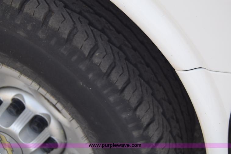 image for item K8578 2011 Chevrolet Express 2500 Cargo van