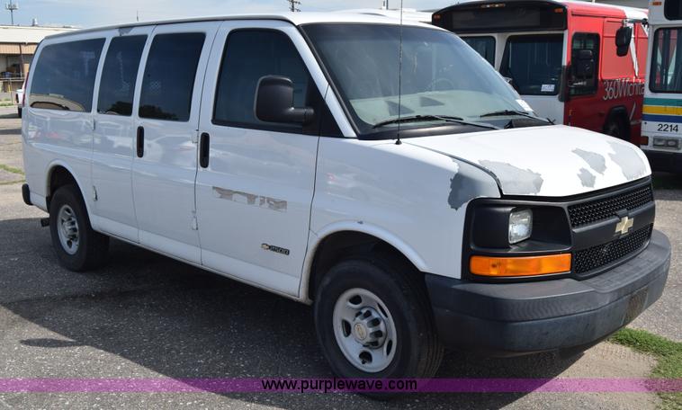 image for item K8579 2006 Chevrolet Express 2500 Cargo van