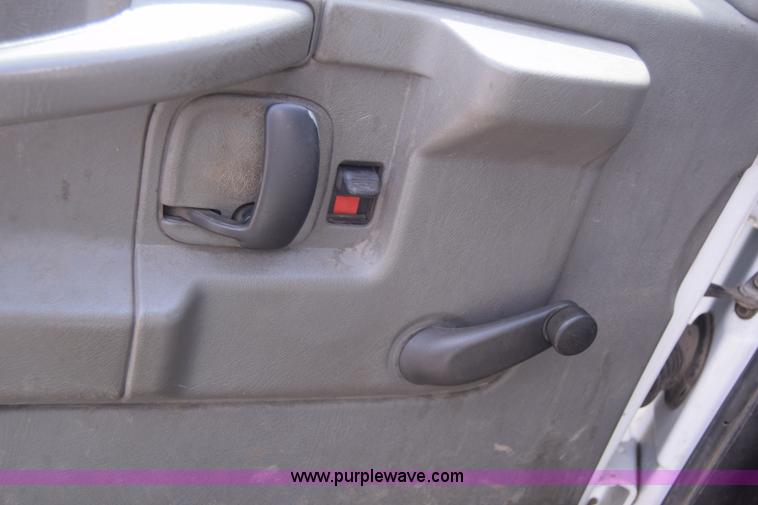 image for item K8579 2006 Chevrolet Express 2500 Cargo van
