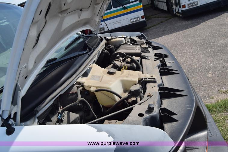 image for item K8579 2006 Chevrolet Express 2500 Cargo van