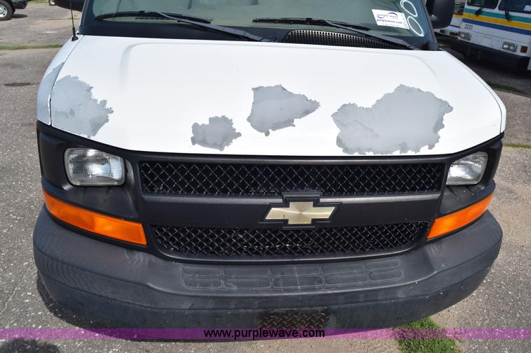 image for item K8579 2006 Chevrolet Express 2500 Cargo van