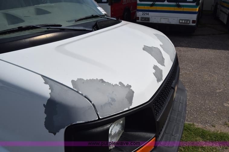 image for item K8579 2006 Chevrolet Express 2500 Cargo van