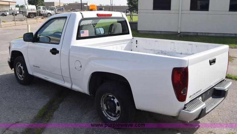 image for item K8582 2005 Chevrolet Colorado pickup truck