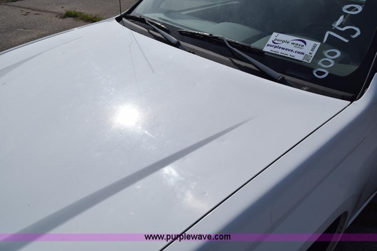 image for item K8582 2005 Chevrolet Colorado pickup truck