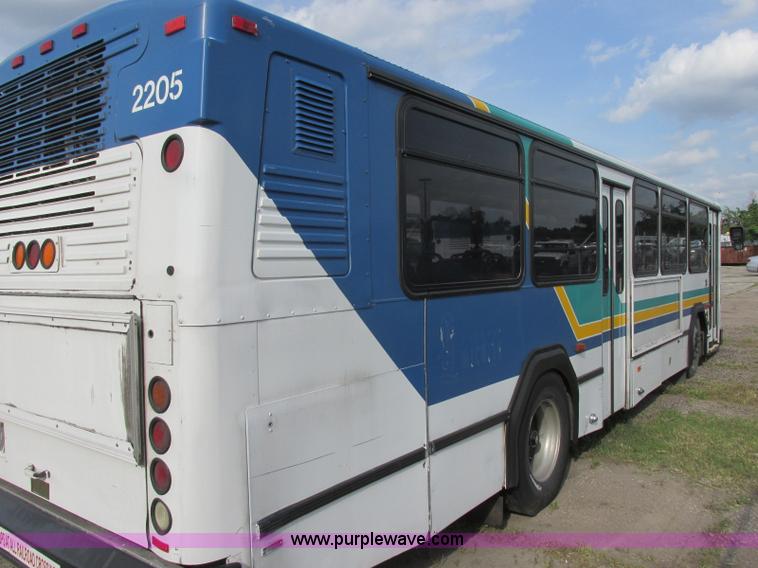 image for item K8596 2002 Gillig C20B096N4 city transit bus