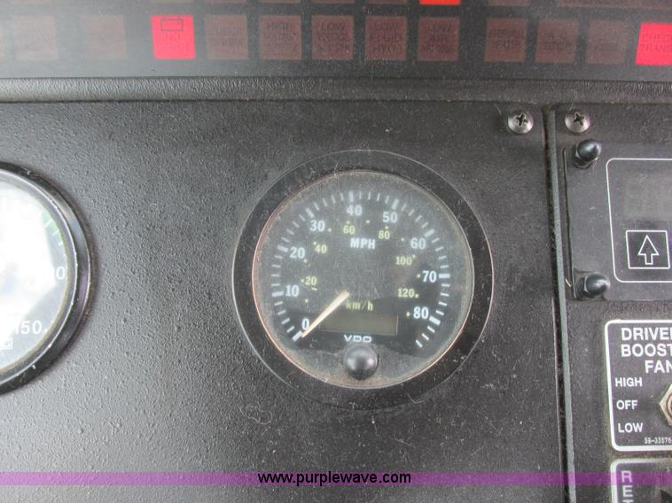 image for item K8596 2002 Gillig C20B096N4 city transit bus