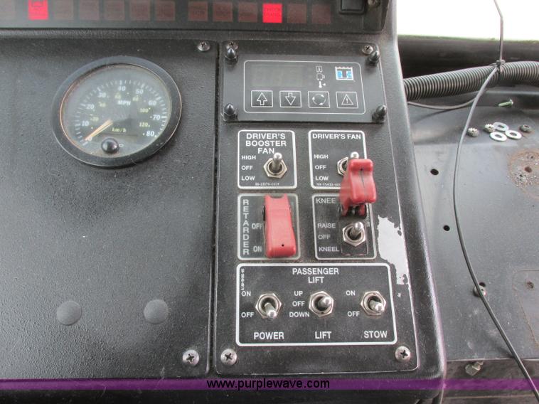 image for item K8596 2002 Gillig C20B096N4 city transit bus