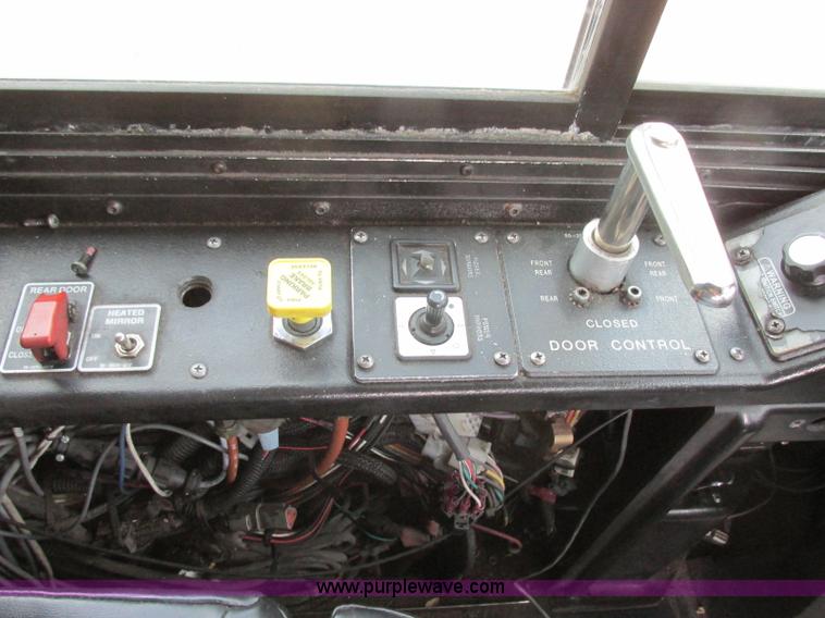 image for item K8596 2002 Gillig C20B096N4 city transit bus