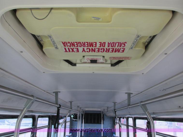 image for item K8596 2002 Gillig C20B096N4 city transit bus