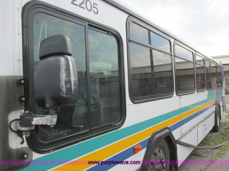 image for item K8596 2002 Gillig C20B096N4 city transit bus