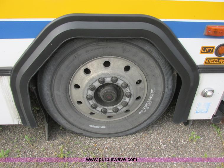 image for item K8596 2002 Gillig C20B096N4 city transit bus