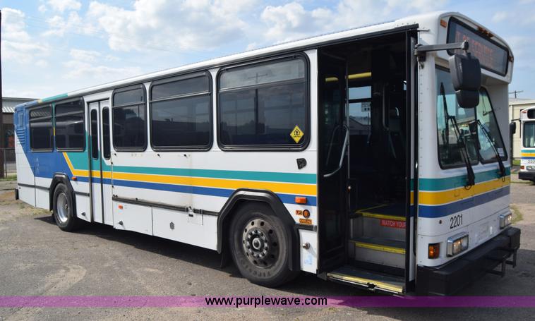 image for item K8597 2001 Gillig C20B096N4 city transit bus