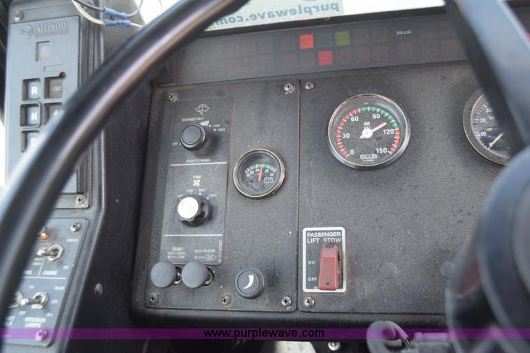 image for item K8597 2001 Gillig C20B096N4 city transit bus