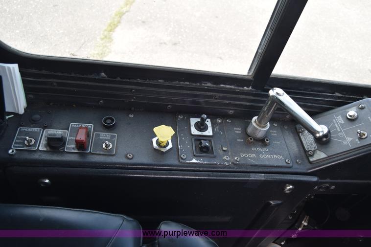 image for item K8597 2001 Gillig C20B096N4 city transit bus