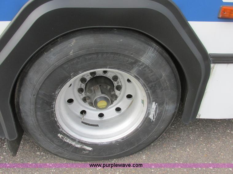 image for item K8597 2001 Gillig C20B096N4 city transit bus