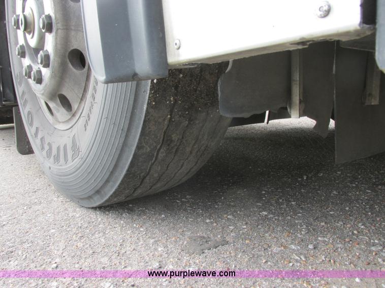 image for item K8597 2001 Gillig C20B096N4 city transit bus