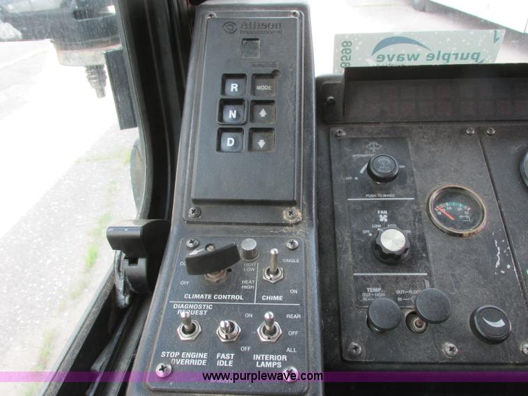 image for item K8598 2002 Gillig C20B096N4 city transit bus