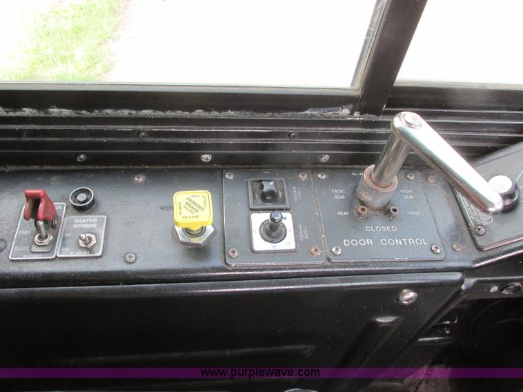 image for item K8598 2002 Gillig C20B096N4 city transit bus