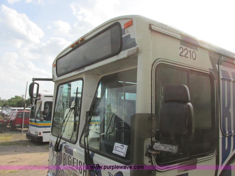 image for item K8598 2002 Gillig C20B096N4 city transit bus