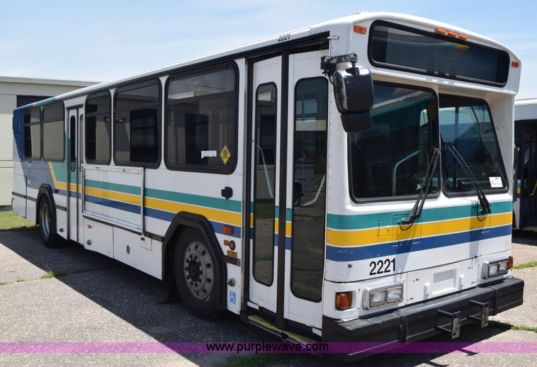 image for item K8599 2002 Gillig C20B096N4 city transit bus