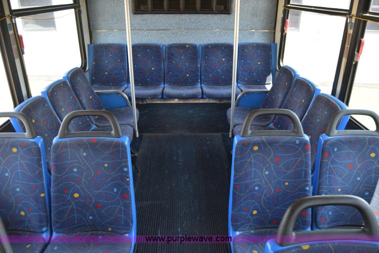 image for item K8599 2002 Gillig C20B096N4 city transit bus