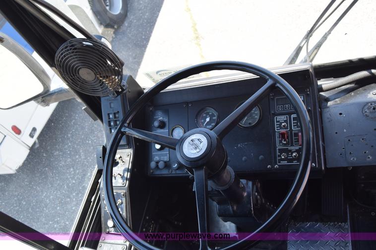 image for item K8599 2002 Gillig C20B096N4 city transit bus