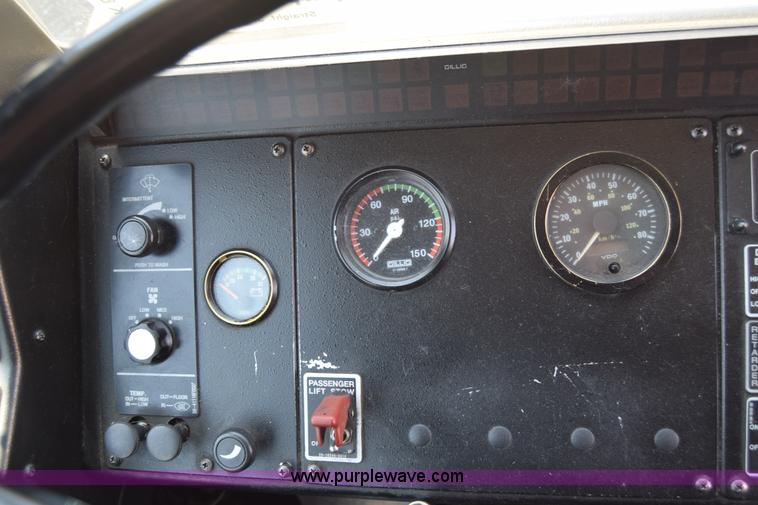 image for item K8599 2002 Gillig C20B096N4 city transit bus