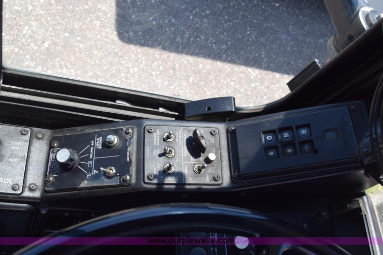 image for item K8599 2002 Gillig C20B096N4 city transit bus