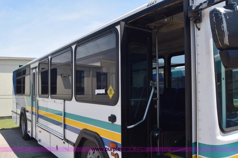 image for item K8599 2002 Gillig C20B096N4 city transit bus