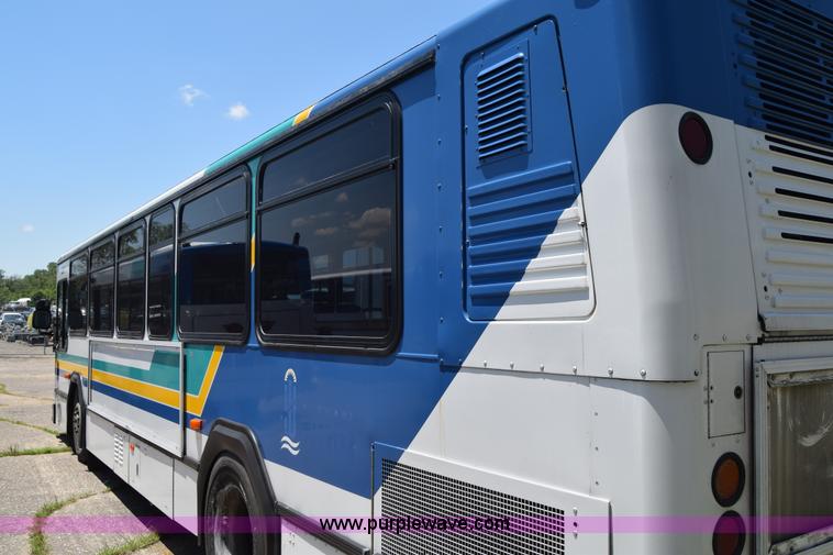 image for item K8599 2002 Gillig C20B096N4 city transit bus