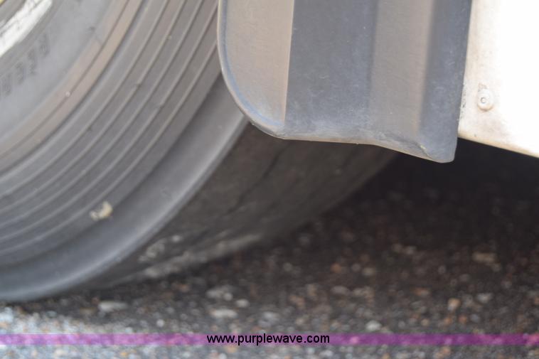 image for item K8599 2002 Gillig C20B096N4 city transit bus