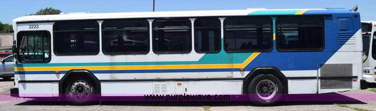 image for item K8602 2002 Gillig C20B096N4 city transit bus