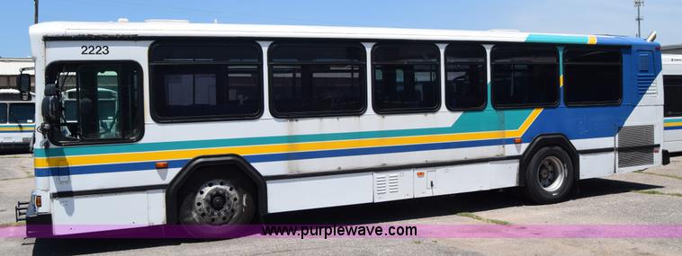 image for item K8602 2002 Gillig C20B096N4 city transit bus