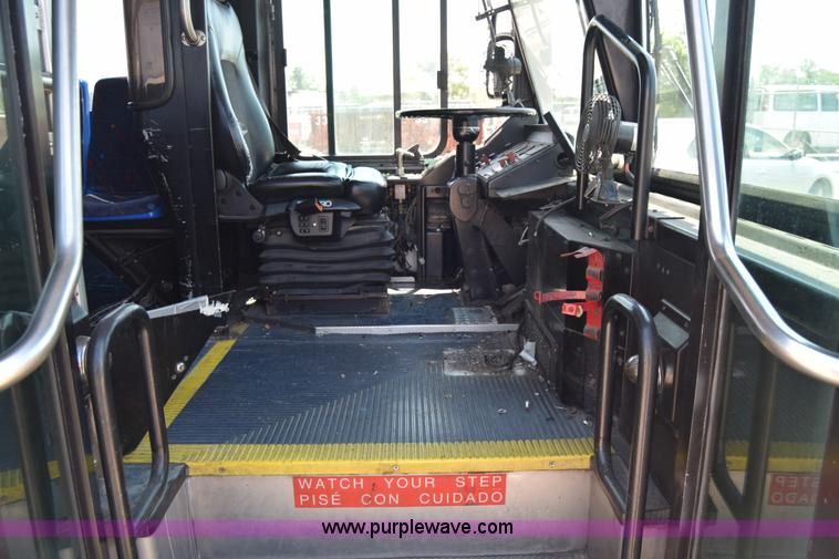 image for item K8602 2002 Gillig C20B096N4 city transit bus