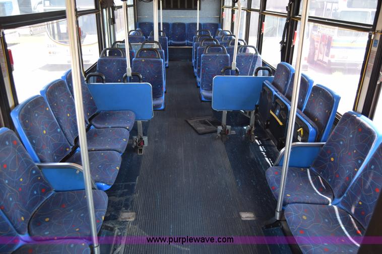 image for item K8602 2002 Gillig C20B096N4 city transit bus