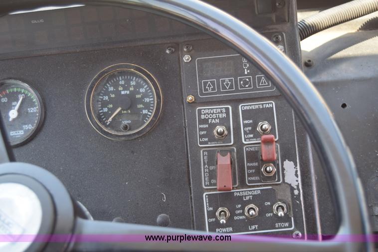 image for item K8602 2002 Gillig C20B096N4 city transit bus