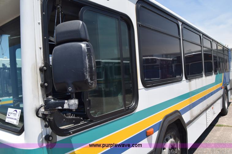 image for item K8602 2002 Gillig C20B096N4 city transit bus