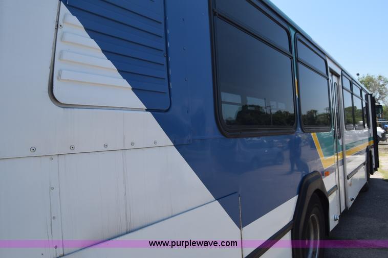 image for item K8602 2002 Gillig C20B096N4 city transit bus