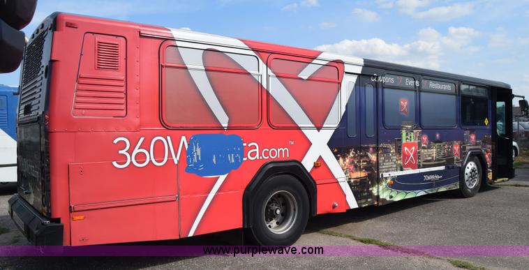 image for item K8603 2002 Gillig C20B096N4 city transit bus