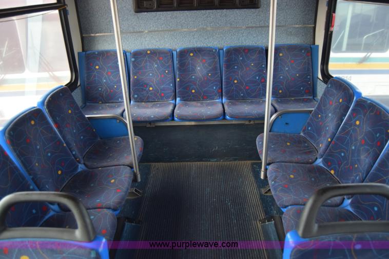 image for item K8603 2002 Gillig C20B096N4 city transit bus