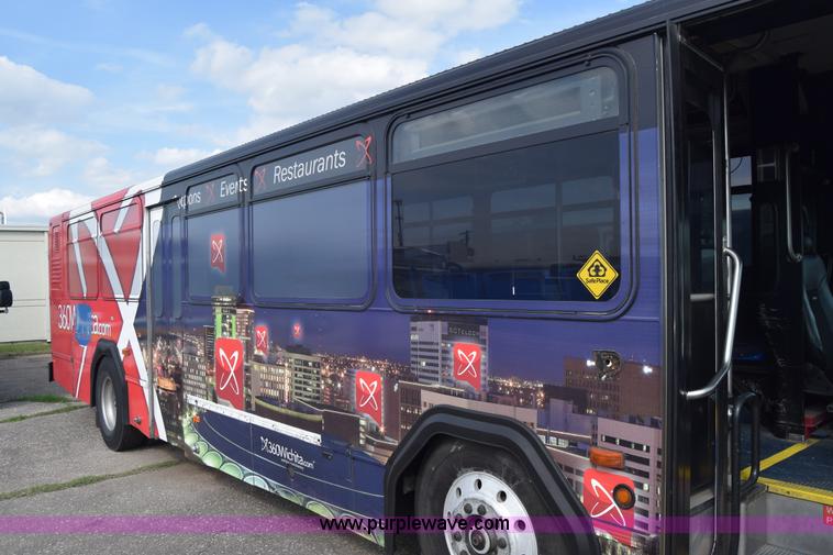 image for item K8603 2002 Gillig C20B096N4 city transit bus