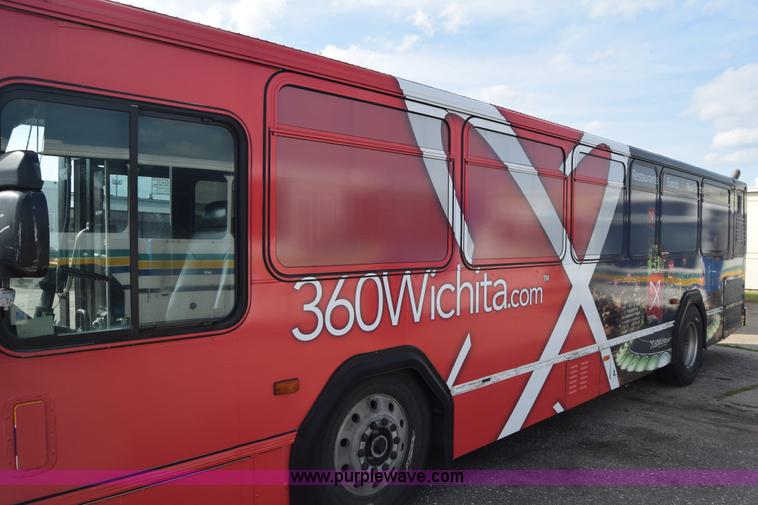 image for item K8603 2002 Gillig C20B096N4 city transit bus