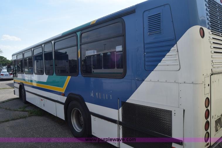 image for item K8604 2002 Gillig C20B096N4 city transit bus