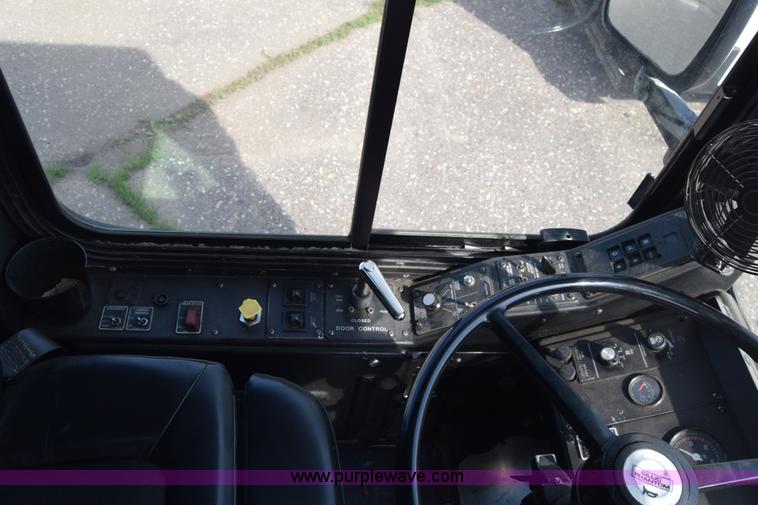 image for item K8604 2002 Gillig C20B096N4 city transit bus