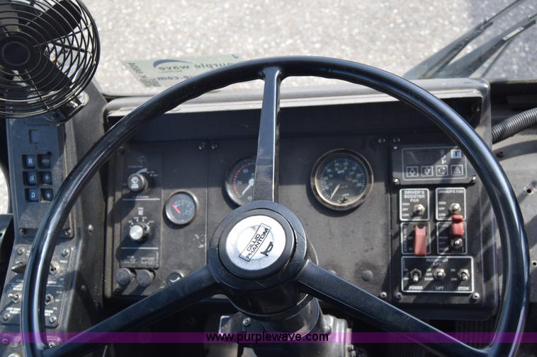 image for item K8604 2002 Gillig C20B096N4 city transit bus