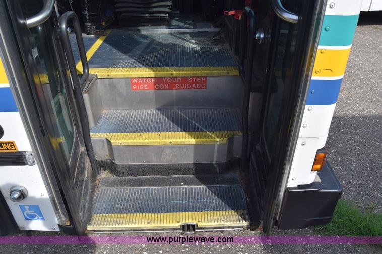 image for item K8604 2002 Gillig C20B096N4 city transit bus