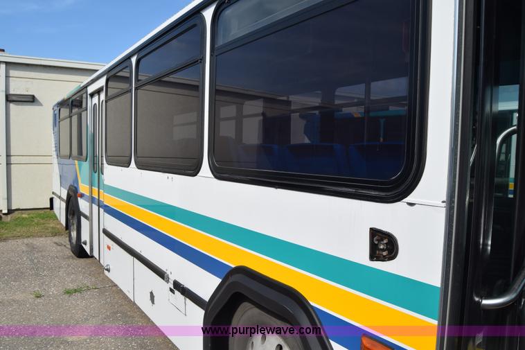 image for item K8604 2002 Gillig C20B096N4 city transit bus